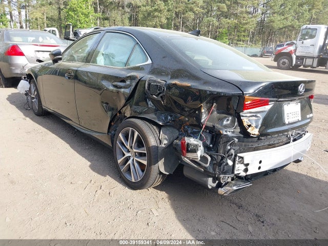 Lexus IS 300 2018 JTHBA1D20J5069183 Image 3
