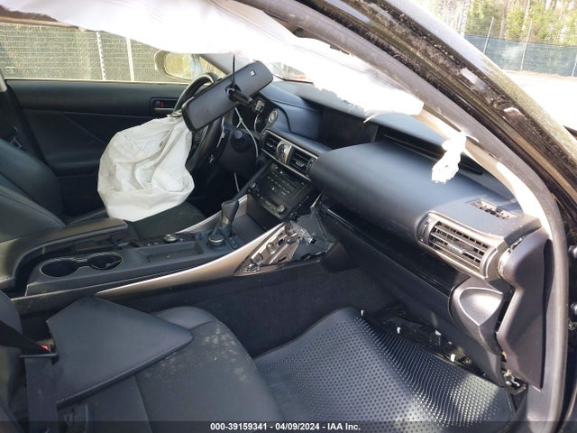 Lexus IS 300 2018 JTHBA1D20J5069183 Image 5