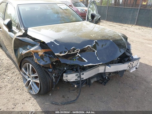 Lexus IS 300 2018 JTHBA1D20J5069183 Image 6