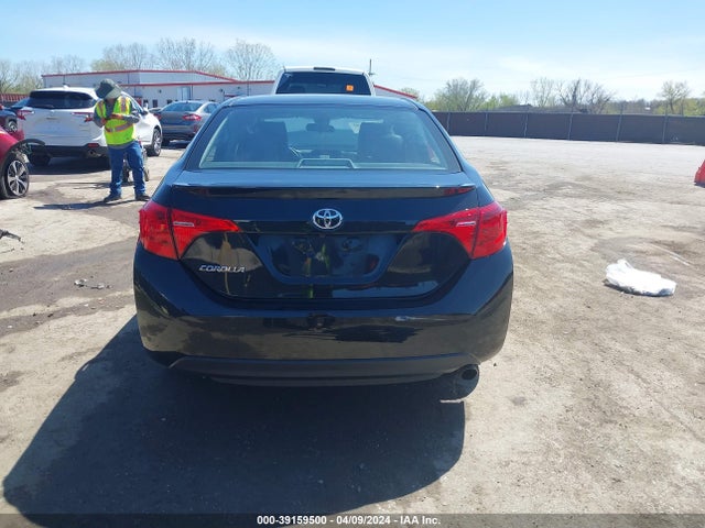 Toyota COROLLA SE 2017 5YFBURHE5HP697720 Image 16