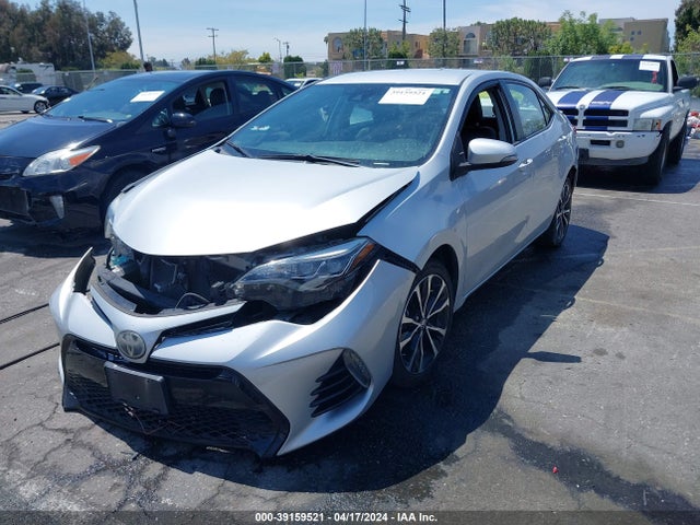 Toyota COROLLA SE 2017 5YFBURHE2HP693270 Image 2