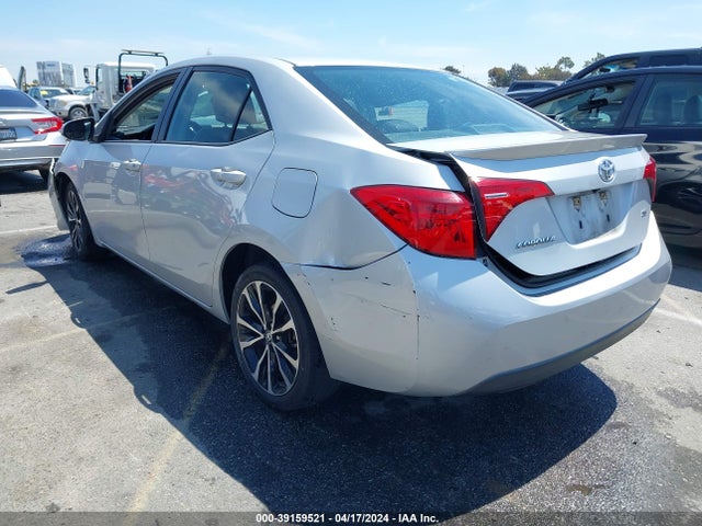 Toyota COROLLA SE 2017 5YFBURHE2HP693270 Image 3