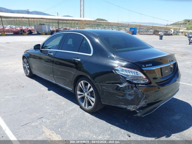 55SWF4JB1GU117242 Mercedes-Benz C 300 Luxury/sport
