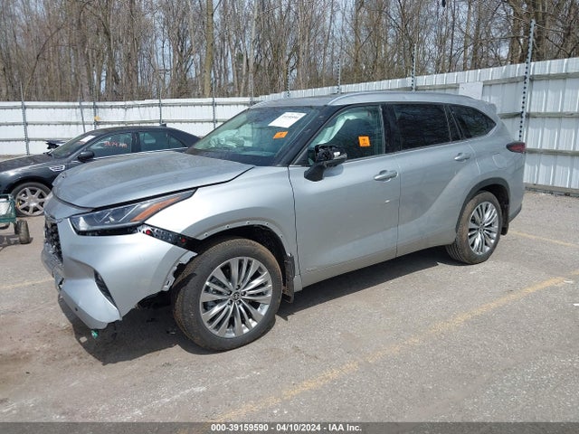 Toyota Highlander Hybrid Platinum 2024 5TDEBRCH4RS608099 Image 2