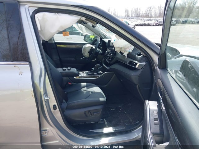 Toyota Highlander Hybrid Platinum 2024 5TDEBRCH4RS608099 Image 5