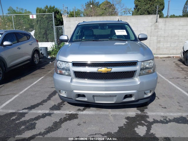 Chevrolet Suburban 1500 Lt 2014 1GNSCJE06ER231722 Image 12
