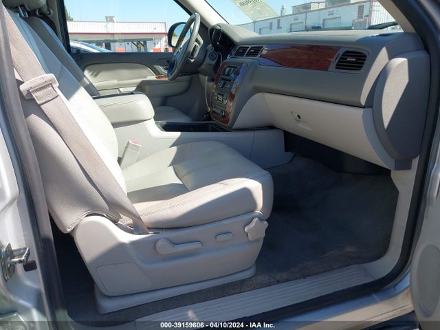 Chevrolet Suburban 1500 Lt 2014 1GNSCJE06ER231722 Image 5
