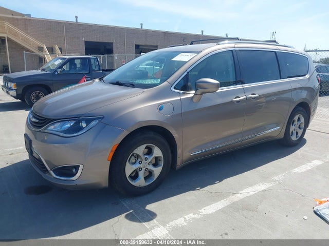 2C4RC1L7XJR108095 Chrysler Pacifica Hybrid Touring L