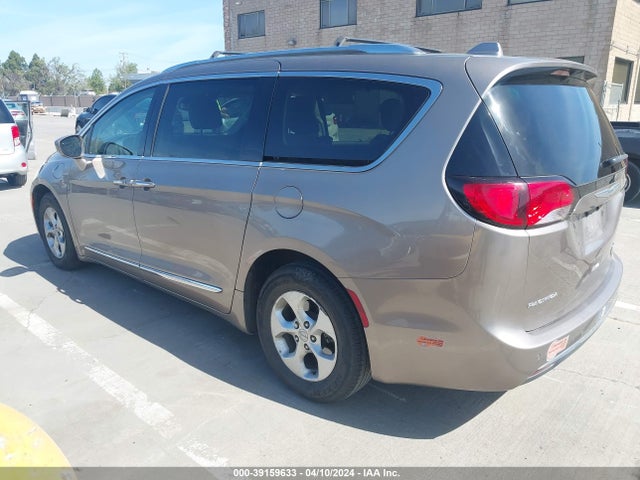 2C4RC1L7XJR108095 Chrysler Pacifica Hybrid Touring L