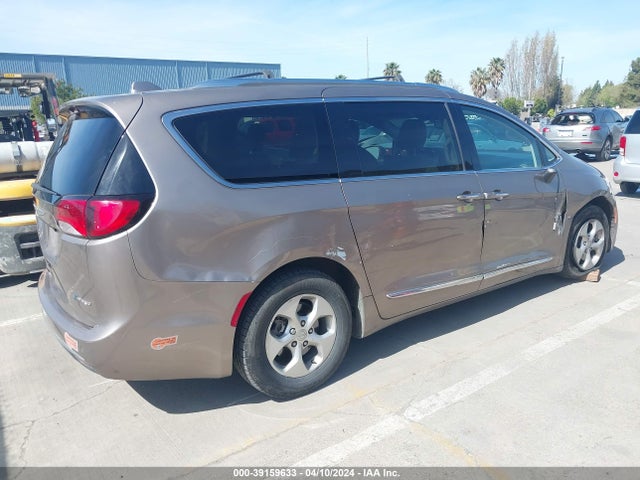 2C4RC1L7XJR108095 Chrysler Pacifica Hybrid Touring L