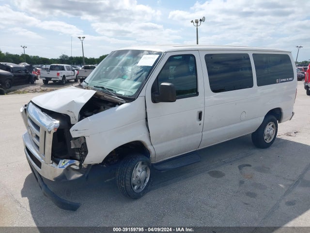 Ford E-350 Super Duty Xlt 2014 1FBNE3BL9EDA40677 Image 2