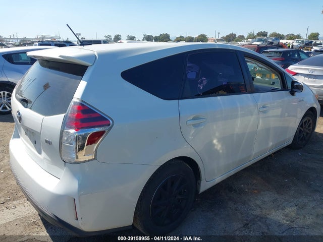 Toyota Prius V Four 2015 JTDZN3EU1FJ037311 Image 4