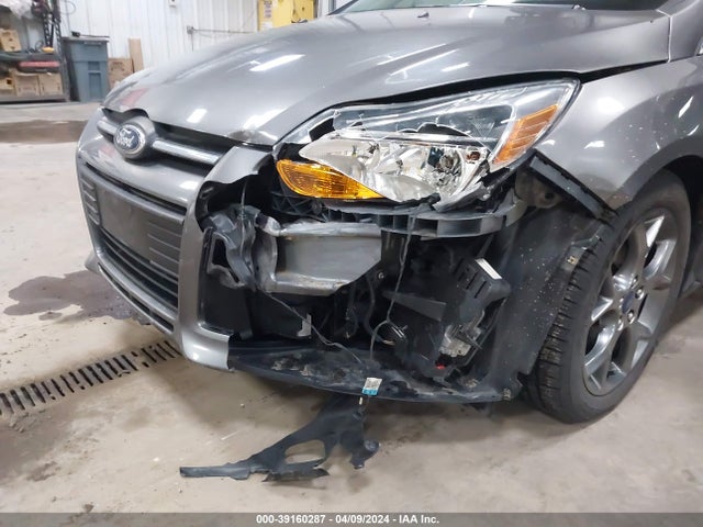 Ford FOCUS SE 2014 1FADP3F2XEL235721 Image 6