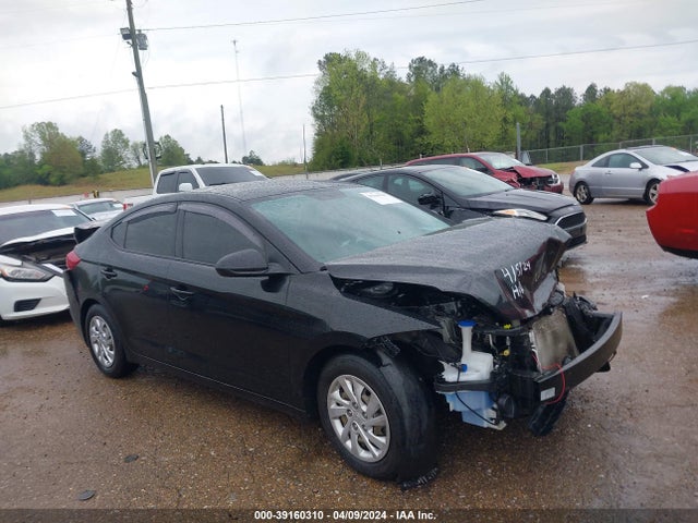 2018 5NPD74LF3JH353809 main image