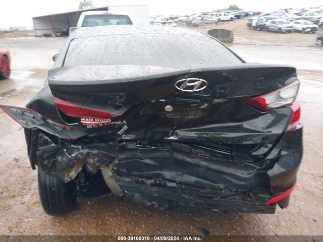 Hyundai ELANTRA SE 2018 5NPD74LF3JH353809 Image 17