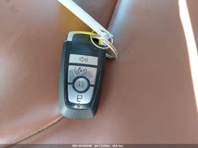 3FTTW8E33NRA71407 Ford Maverick Lariat