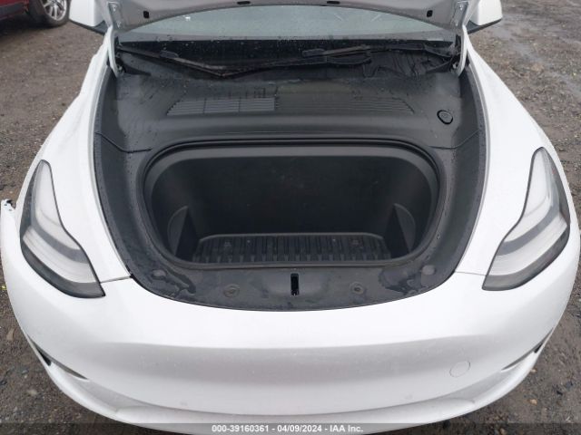 5YJYGDED1MF112914 Tesla Model Y Standard Range Rear-wheel Drive
