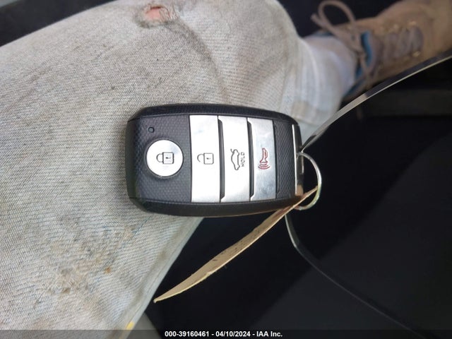 KIA OPTIMA EX 2017 5XXGU4L33HG124970 Image 11