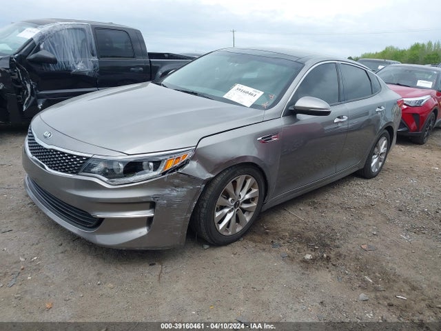 KIA OPTIMA EX 2017 5XXGU4L33HG124970 Image 2