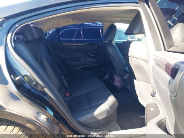 58ADA1C17MU013100 Lexus ES 300H