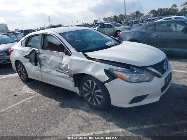 2017 1N4AL3AP5HC297338 main image