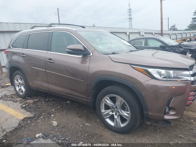 Toyota Highlander Limited 2017 5TDDZRFH0HS436512 Image 13