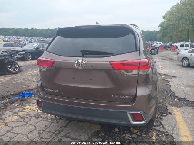 Toyota Highlander Limited 2017 5TDDZRFH0HS436512 Image 16