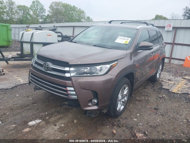 Toyota Highlander Limited 2017 5TDDZRFH0HS436512 Image 2