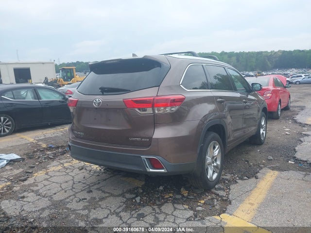 Toyota Highlander Limited 2017 5TDDZRFH0HS436512 Image 4