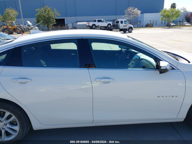 Chevrolet MALIBU LT 2018 1G1ZD5ST4JF181966 Image 14