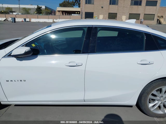 Chevrolet MALIBU LT 2018 1G1ZD5ST4JF181966 Image 15