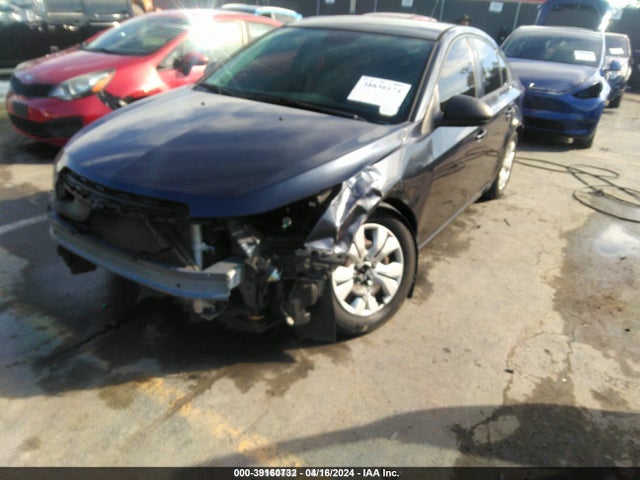 1G1PA5SG4F7236064 Chevrolet Cruze Ls Auto