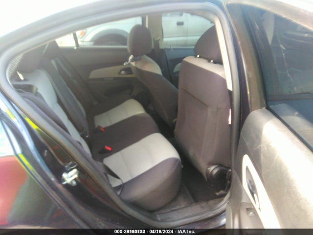 1G1PA5SG4F7236064 Chevrolet Cruze Ls Auto
