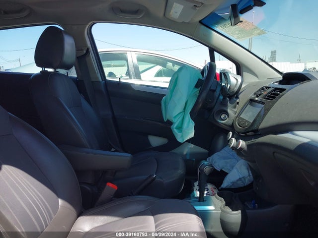Chevrolet Spark 1lt Auto 2014 KL8CD6S95EC561356 Image 5