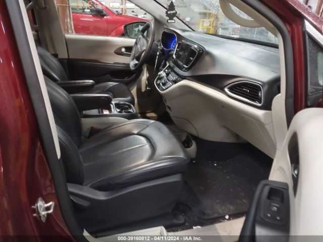 2C4RC1DG3LR176580 Chrysler Voyager Lxi