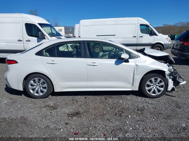 Toyota COROLLA LE 2022 JTDEPMAE3N3004956 Image 13