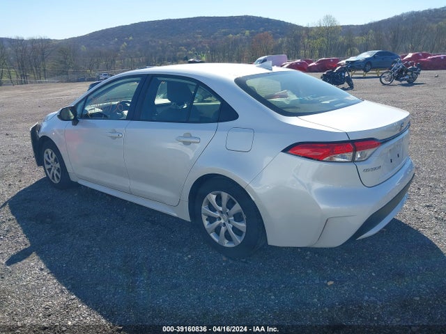 Toyota COROLLA LE 2022 JTDEPMAE3N3004956 Image 3
