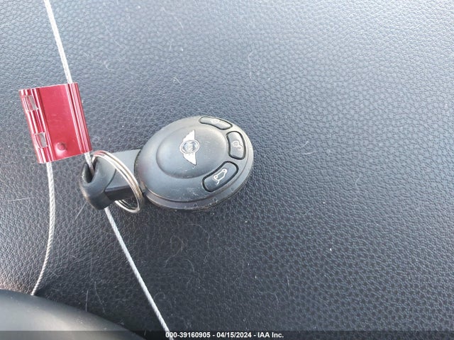 2010 MINI COOPER S WMWMF7C57ATX43977 Photo 10