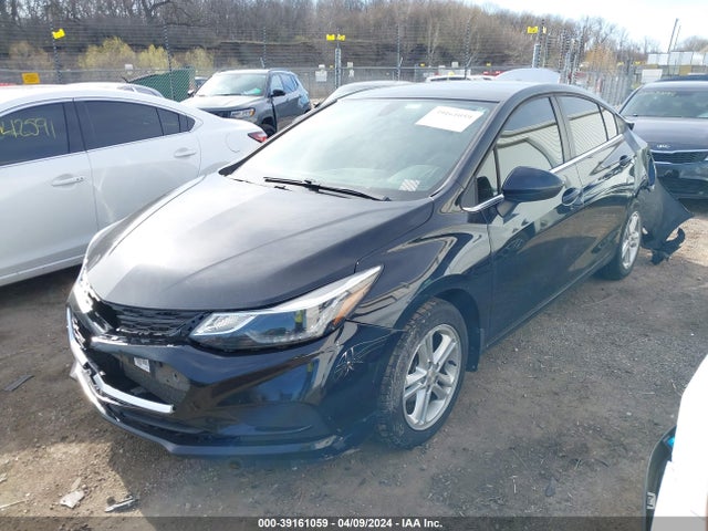 Chevrolet Cruze Lt Auto 2018 1G1BE5SMXJ7223073 Image 2