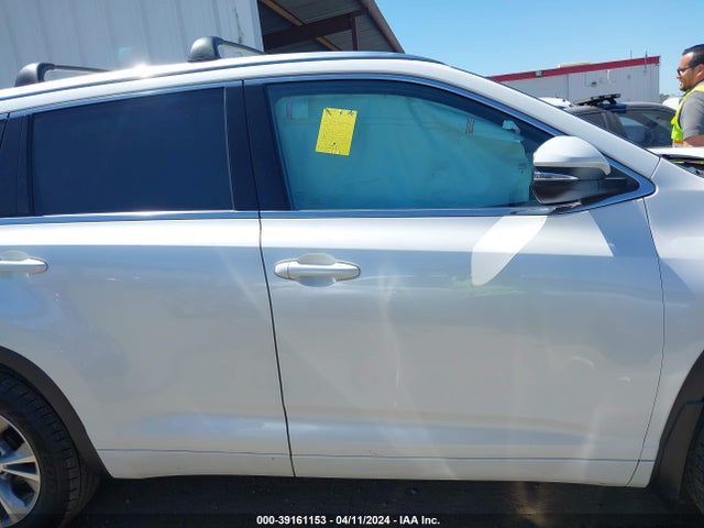 Toyota Highlander Xle V6 2015 5TDJKRFH4FS132605 Image 13