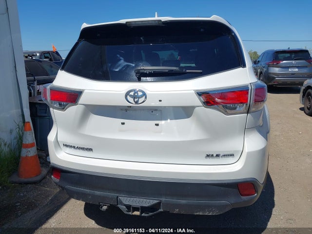 Toyota Highlander Xle V6 2015 5TDJKRFH4FS132605 Image 16