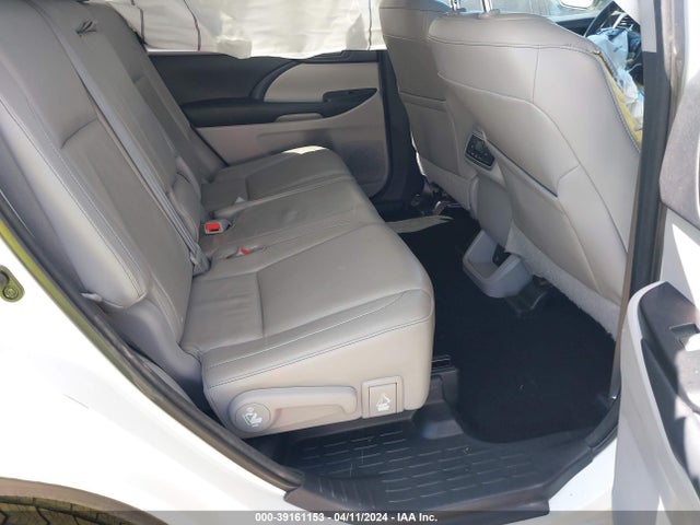Toyota Highlander Xle V6 2015 5TDJKRFH4FS132605 Image 8