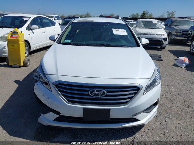 Hyundai SONATA SE 2017 5NPE24AF0HH582903 Image 11