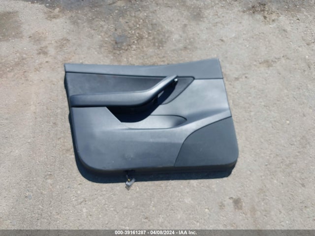 5YJYGDED0MF109485 Tesla Model Y Standard Range Rear-wheel Drive