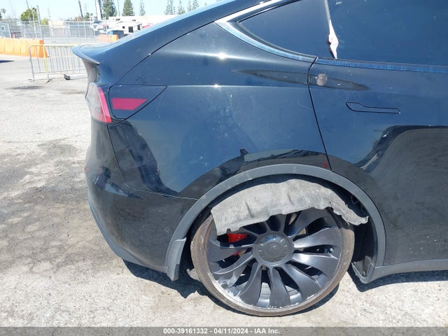 7SAYGDEF0NF493855 Tesla Model Y Performance Dual Motor All-wheel Drive