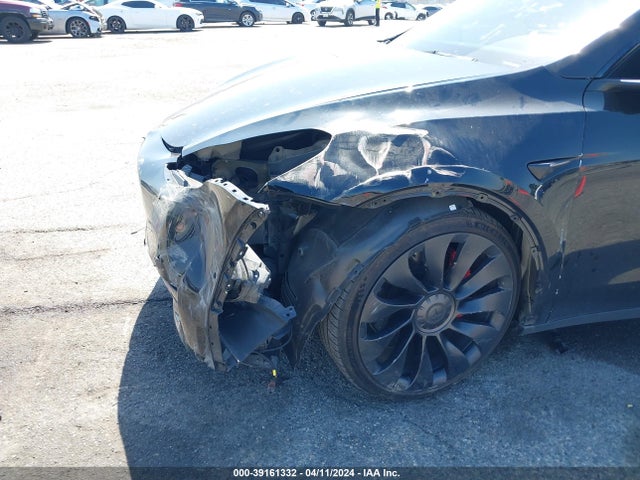 7SAYGDEF0NF493855 Tesla Model Y Performance Dual Motor All-wheel Drive