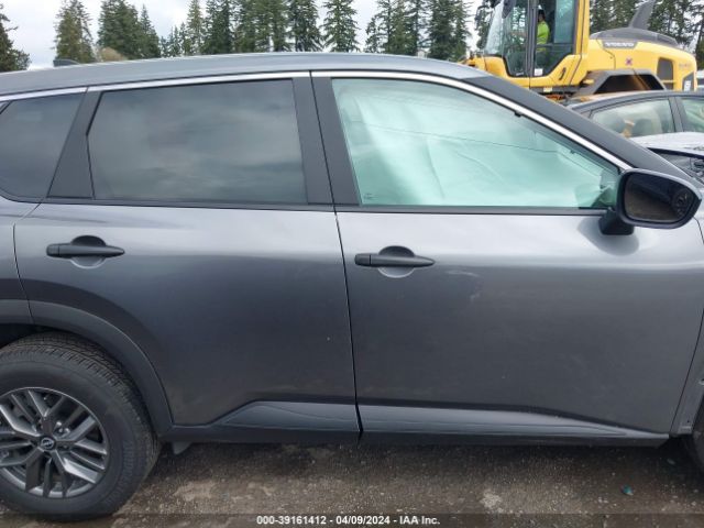 5N1BT3AA6RC688165 Nissan Rogue S Fwd