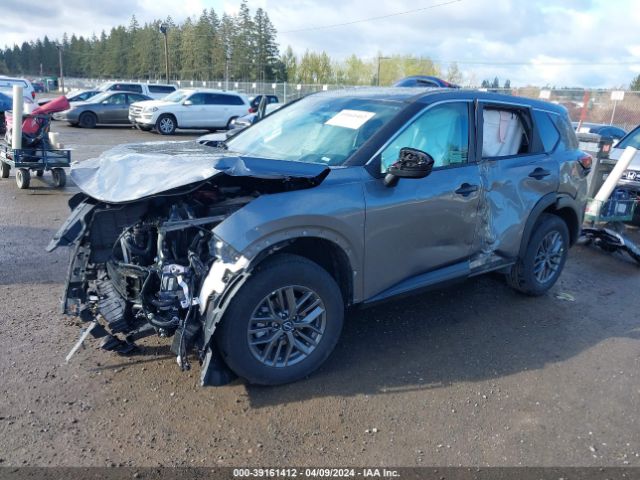5N1BT3AA6RC688165 Nissan Rogue S Fwd