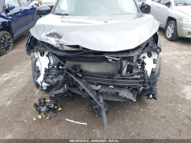 5N1BT3AA6RC688165 Nissan Rogue S Fwd