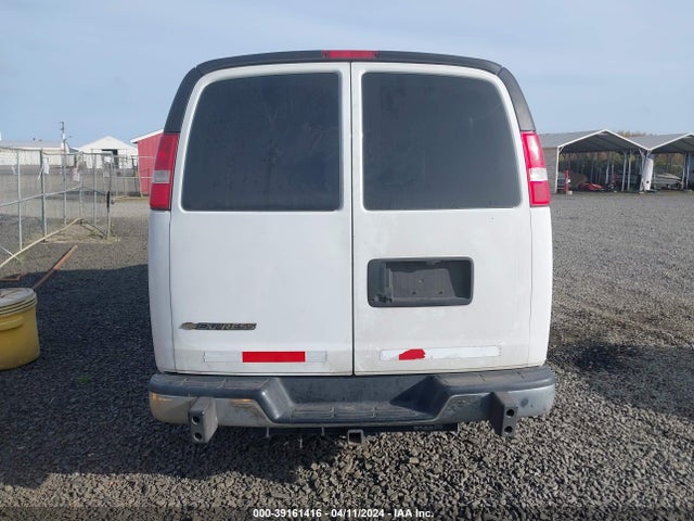 Chevrolet Express 2500 Work Van 2018 1GCWGAFG3J1908812 Image 16